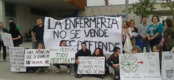 Es reprenen les mobilitzacions a l’Hospital Moisès Broggi, avui que es commemora el Dia Internacional de la Infermeria Es reprenen les mobilitzacions a l’Hospital Moisès Broggi, avui que es commemora el Dia Internacional de la Infermeria