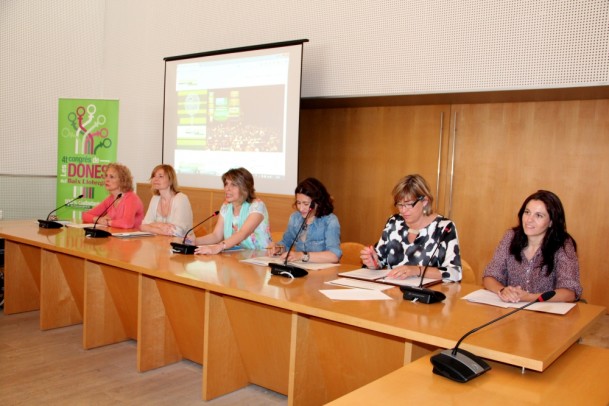 D'esquerra a dreta  Rosa Boladeras (Corbera), Lluïsa Moret (Sant Boi), Maria Soler (Abrera), Raquel Sánchez (Gavà),  Mercè Esteve (Begues) i  Eva Martínez (Vallirana) 