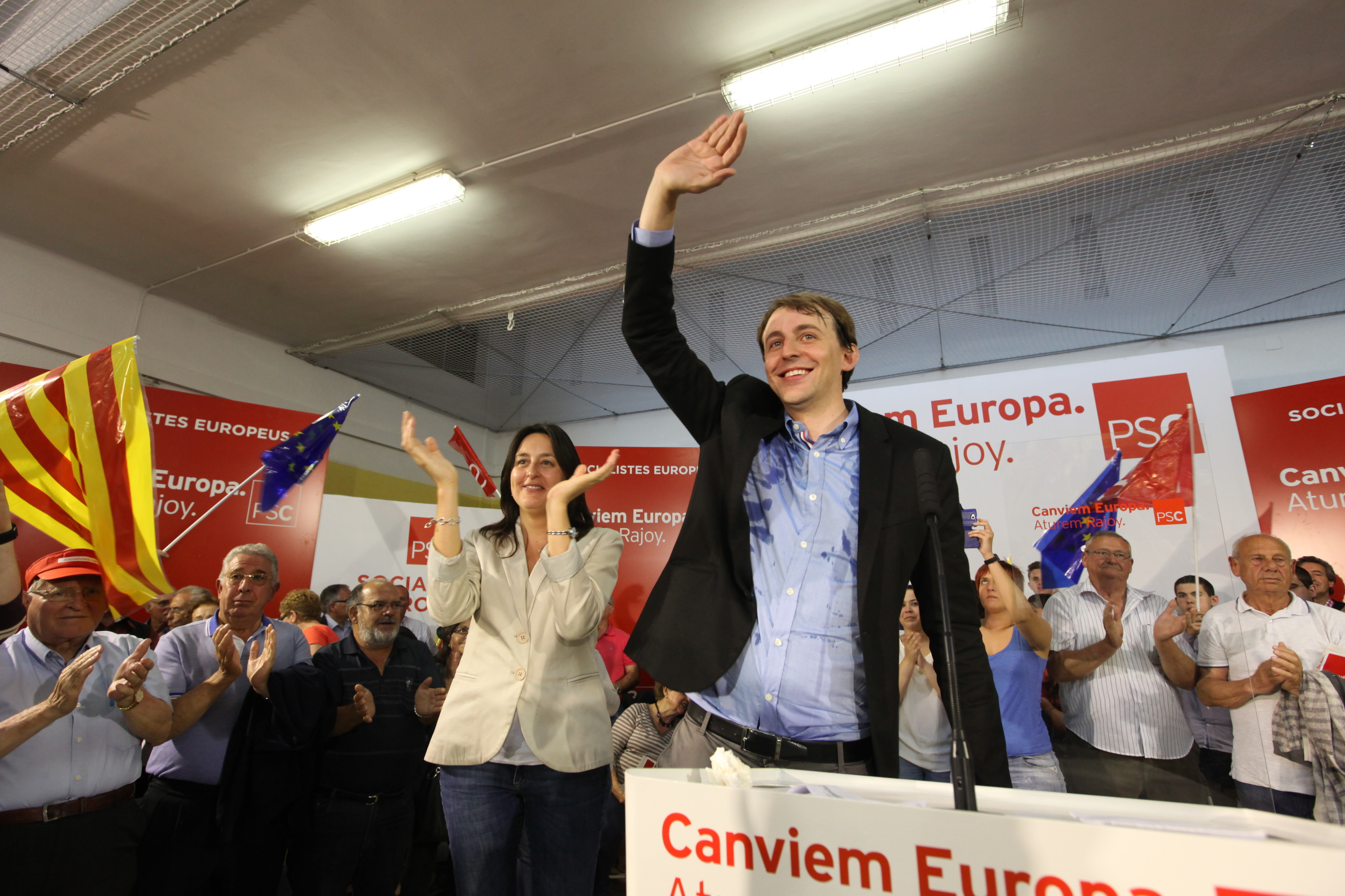 El socialista Javi López diu que “ERC i CiU són dues cares de la mateixa moneda”, en l’acte central del PSC del Baix Llobregat celebrat a Cornellà