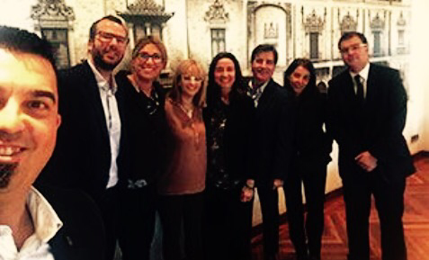 Una delegació d’alcaldes i alcaldesses del Baix Llobregat demanen la participació de la Diputació per incrementar les beques menjador