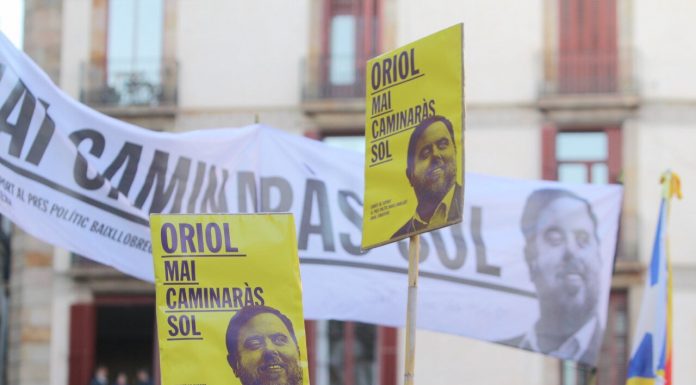 La plaça Sant Jaume s’omple en record dels sis mesos d’empresonament de Junqueras i Forn