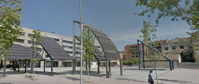 Retirada de plaques fotovoltaiques a Molins de Rei per la impossibilitat de connectar-les a la xarxa de subministrament elèctric