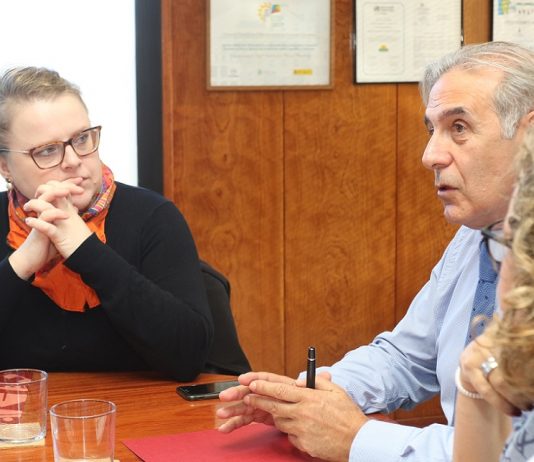 La representant de l’OMS a Europa visita Sant Andreu per conèixer el projecte de recuperació de la llera del riu Llobregat