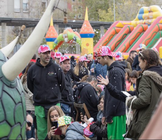 La festa benèfica Posa’t La Gorra! recapta 30.369 € contra el càncer infantil Molins de Rei