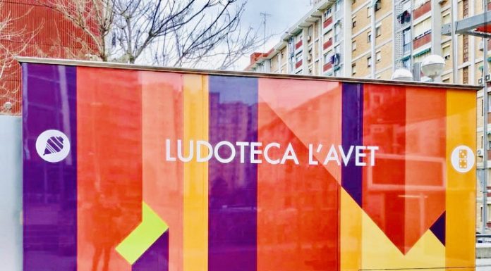 Cornellà de Llobregat recupera per a nous usos els quioscos de premsa tancats