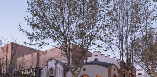 El Teatre L’Artesà del Prat obre portes, adaptat per impulsar un projecte artístic participatiu i innovador