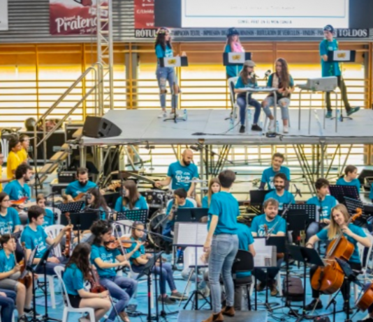 Més de 600 alumnes a la Cantata del Prat, una jornada musical i de trobada de la comunitat educativa