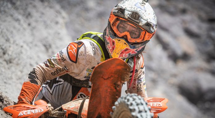 Laia Sanz surt des de la primera línia de la Red Bull Hare Scramble però no aconsegueix acabar-la