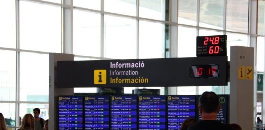 Els representants dels vigilants del Prat denunciaran suposades irregularitats als controls de seguretat