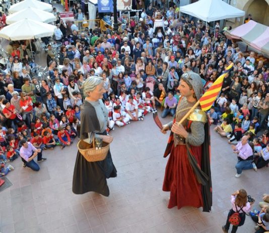 Gegants, Capgrossos i Bastoners, els encarregats d’obrir la porta de la Festa Major de Martorell