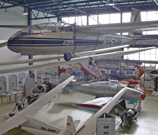El Prat acull una exposició sobre aeronàutica única a Catalunya