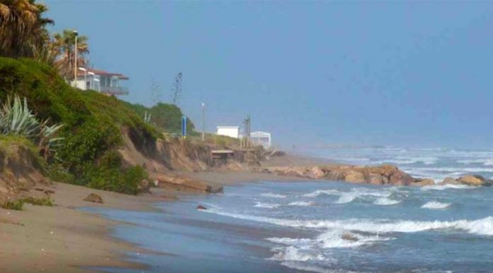 La regressió de la platja a estudi i debat al Baix Llobregat