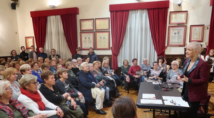 El Consell de les Dones d’Esplugues demana que no se suprimeixi el jutjat de violència contra les dones