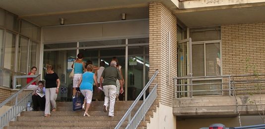 Catalunya en Comú del Baix Llobregat demana que es mobilitzin tots els recursos per reforçar la tasca del sistema públic de salut
