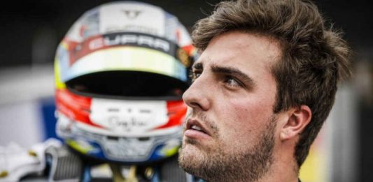 El pilot baixllobregatí Pepe Oriola, col.labora en la lluita contra la COVID-19