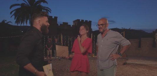 Marc Ribas troba el millor xiringuito del Baix Llobregat al concurs gastronòmic “Joc de cartes d’estiu”