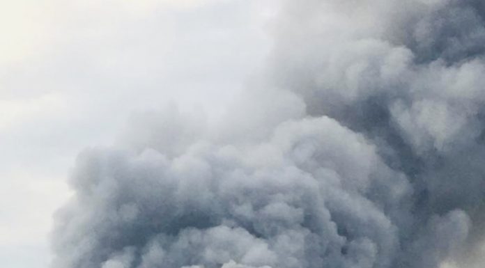 Un informe conclou que l’incendi de Sant Feliu de Llobregat no ha provocat un excés de contaminants a l’aire