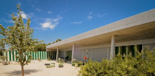 Confinat un grup de l’escola bressol Fàbregas de Sant Feliu per un cas de coronavirus