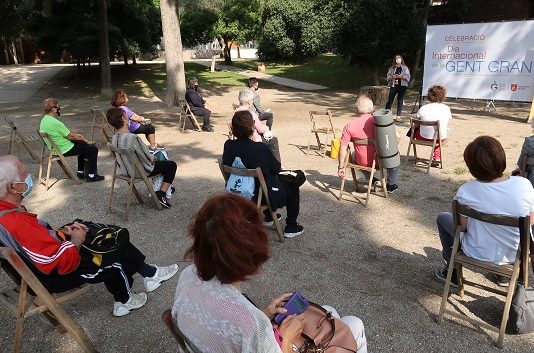 El Mes de la Gent Gran inclou tallers, activitat física i concerts a Esplugues