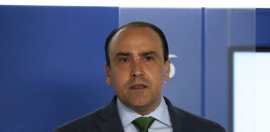 El dirigent baixllobregatí del PP, Daniel Serrano, presenta la seva dimissió com secrtari general del partit