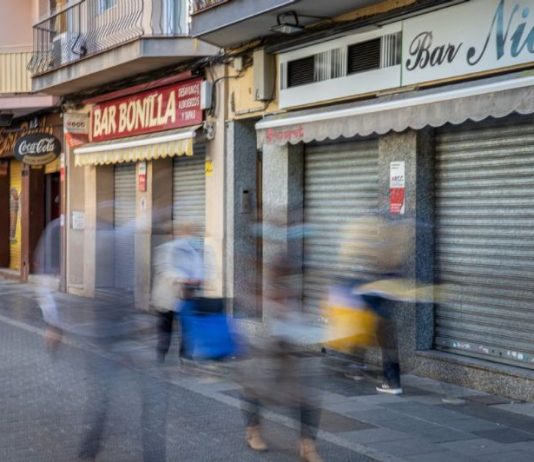 Les terrasses continuaran amb a bonificació del 80% de la taxa d’ocupació de la via pública a Castelldefels