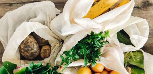 L’AMB fa una aposta ferma per l’alimentació sostenible: reforça l’economia de proximitat, incentiva el comerç local i recorda la importància del menjar saludable