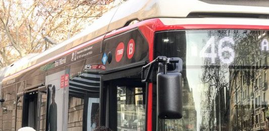El bitllet senzill de bus des de l’Aeroport ja es pot pagar amb targeta bancària
