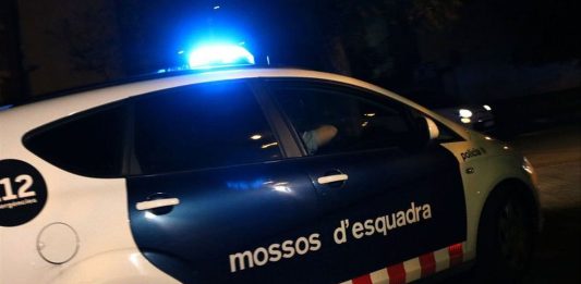 Un home mor tirotejat a Castelldefels en plena tarda i els Mossos cerquen l’autor dels trets