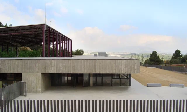 Entra en servei a Castellví de Rosanes la zona “Petó i adeu”