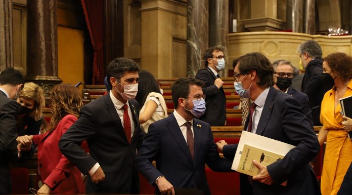 Junts, PSC i Ciutadans fan que el Parlament es posicioni a favor de l’ampliació de l’aeroport del Prat