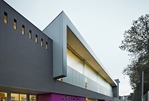 El 80 per cent dels alumnes no universitaris del Baix Llobregat estudien al seu municipi