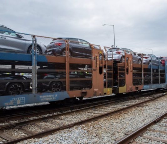 SEAT: en tren de Martorell a Portugal