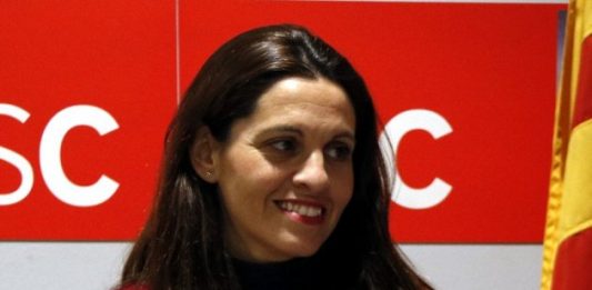 PSC, PP i Cs impedeixen que el Consell Comarcal del Baix Llobregat es posicioni a favor de la immersió linguística