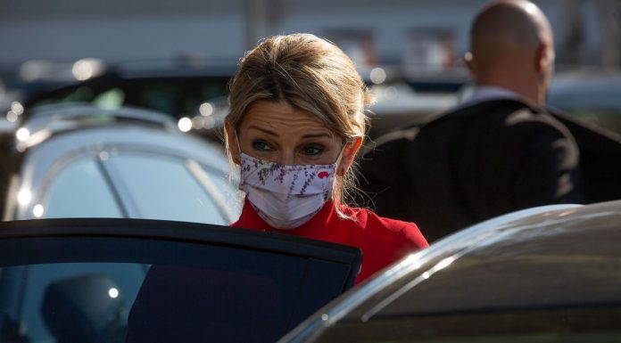 Yolanda Díaz defensa la reforma laboral des de la SEAT de Martorell