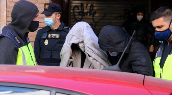 Detinguts un tinent d’alcalde i un exregidor de Cornellà i un exregidor de Collbató. Balmón ajorna la seva conferència a Foment del Treball