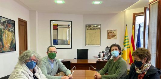 “Millorem l’ambulatori” i l’alcalde d’Esparreguera exigeixen solucions al conseller Argimon