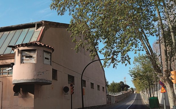 Què passa amb les casernes de Sant Vicenç i Sant Boi?