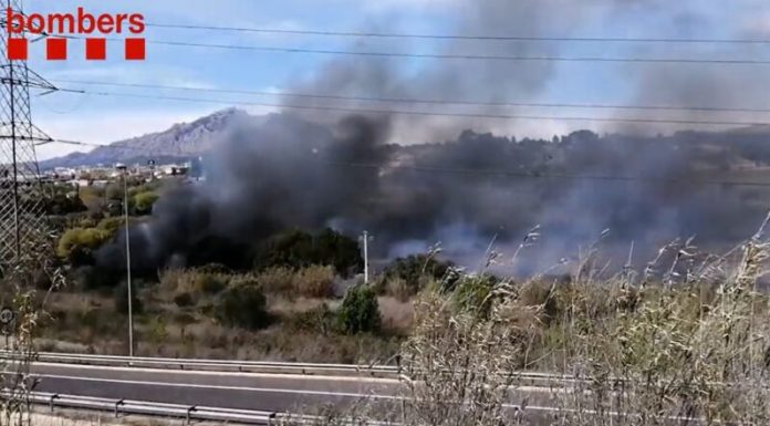 Un incendi va afectar els voltants de la Riera de Margarola entre Esparreguera i Abrera
