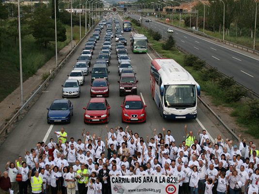 La llarga marxa del carrril Bus de la B-23. Per Lluís Carrasco