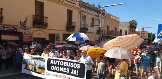 La Plataforma per un Servei Digne de Bus al Baix Llobregat exigeix 40 vehicles nous