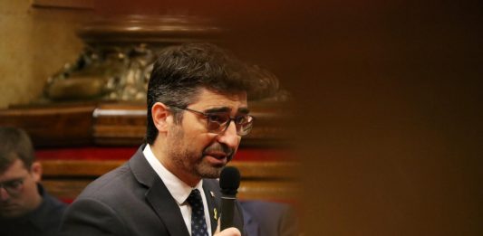 Puigneró torna a desqüalificar la gratuïtat de Rodalies