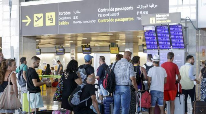 Aeroport del Prat: si no és una vaga és una tempesta