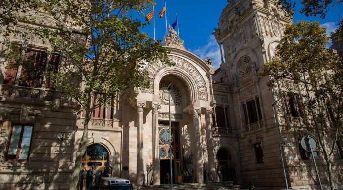 El TSJC exigeix mantenir el 25 % de castellà a tres centres educatius del Prat, Abrera i Sant Esteve