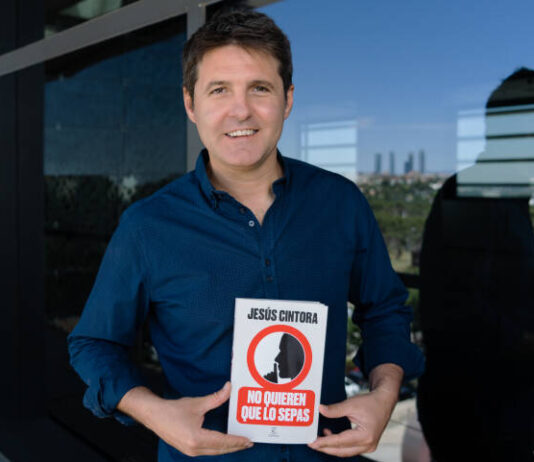 El periodista Jesús Cintora presenta “No quieren que lo sepas” a Sant Boi