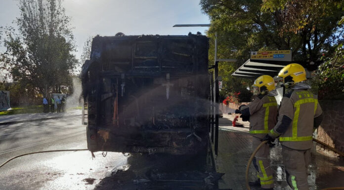 Ja només faltava això! Un autobús d’Avanza es crema a Gavà