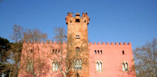 L’Arxiu de Viladecans rep importants documents sobre la Torre-roja