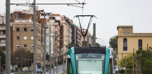 Canvi climàtic, mobilitat i transport al Baix Llobregat, a debat a Esplugues