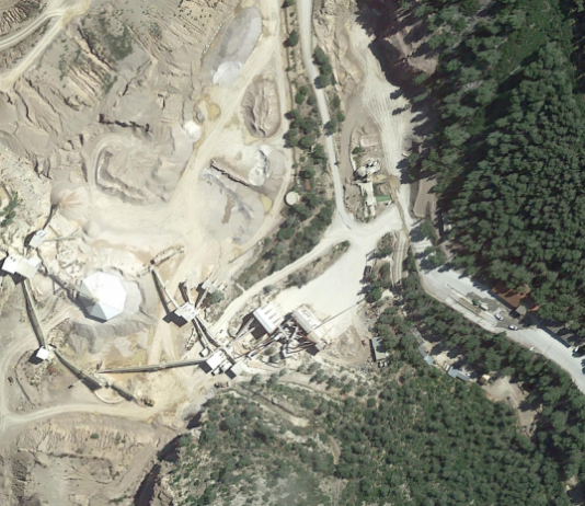 Cinc mesos després de l’explosió, es crea a Begues una comissió de seguiment de la pedrera