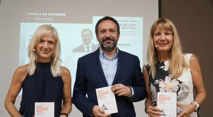 Esplugues acull la presentació del llibre ‘Manifiesto por una izquierda digital’, del diputat socialista César Ramos