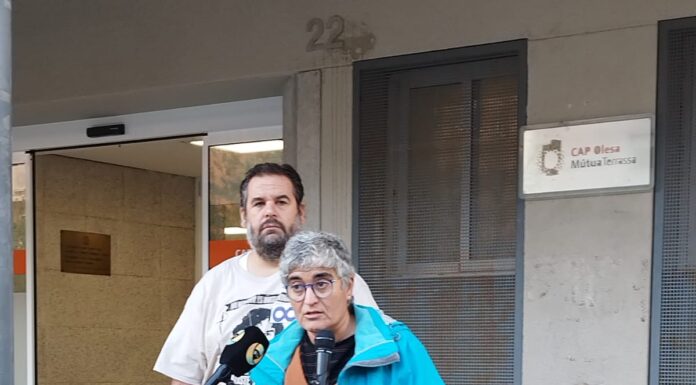 Olesa Oberta porta al Parlament l’exigència de gestió pública del CAP i la seva conversió en CUAP
